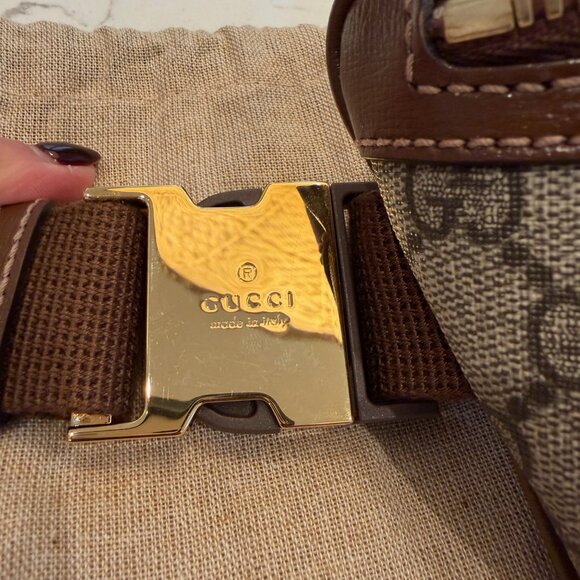 Gucci Belt Bag - Picture 4 of 9